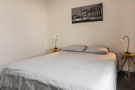 Charmant T2 Place De Lerme Bordeaux Exterior photo